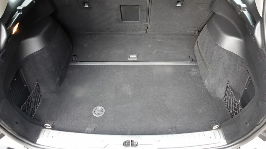 PEUGEOT 308 -