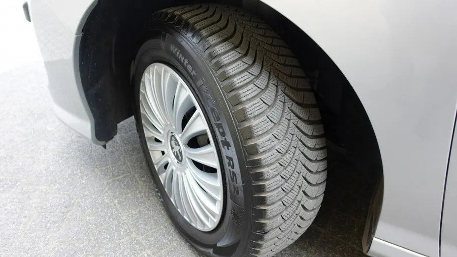 PEUGEOT 308 -
