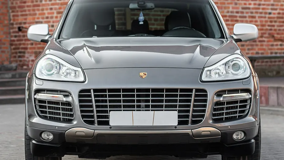 PORSCHE Cayenne -