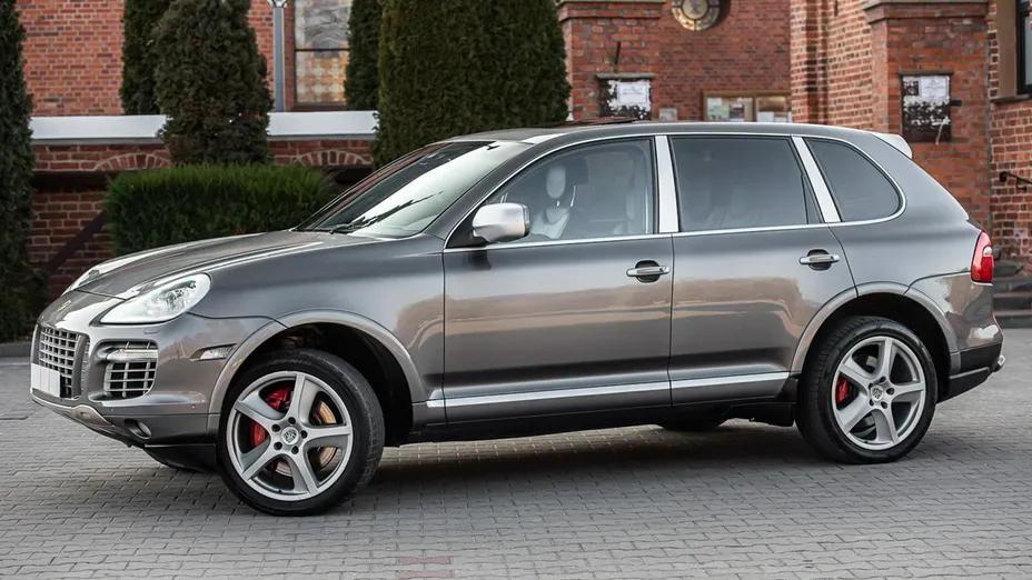 PORSCHE Cayenne -