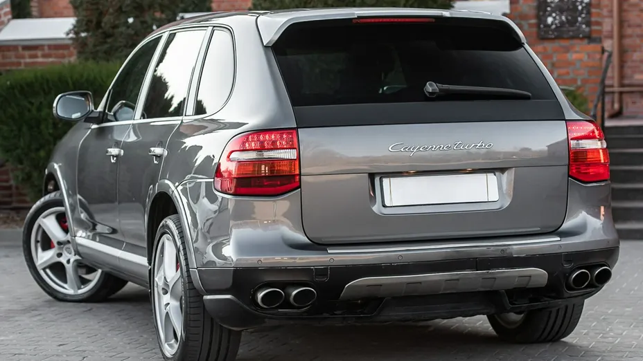PORSCHE Cayenne -
