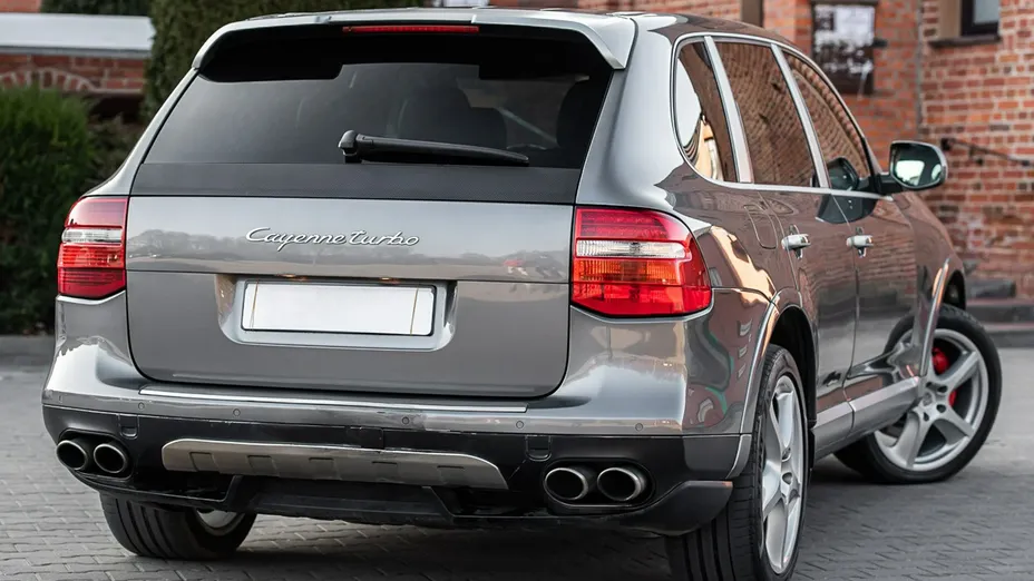 PORSCHE Cayenne -