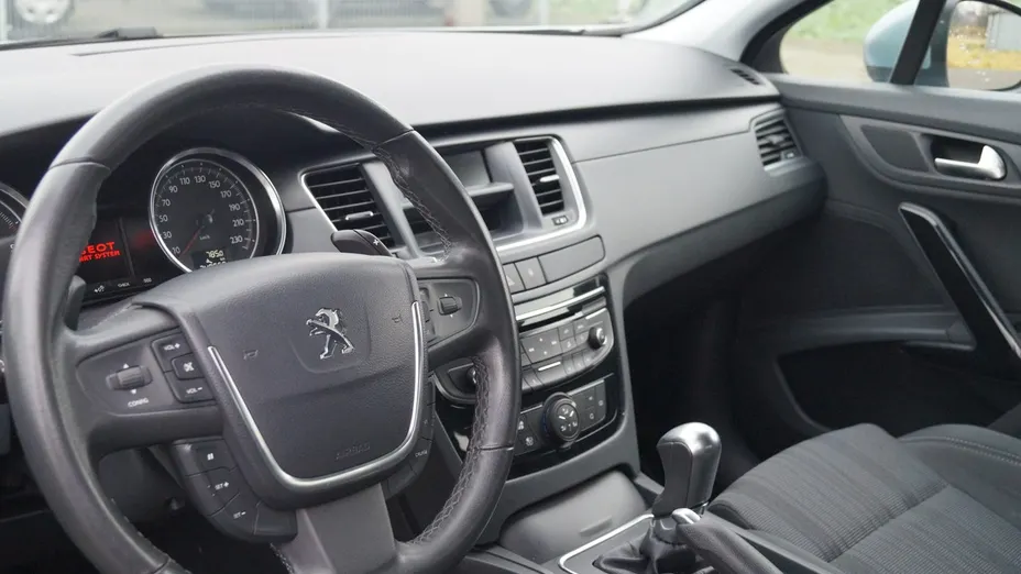 PEUGEOT 508 -