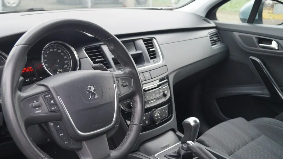 PEUGEOT 508 -
