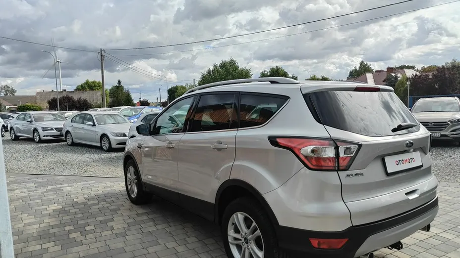 FORD Kuga -
