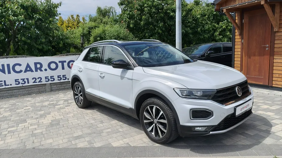 VOLKSWAGEN T-ROC -