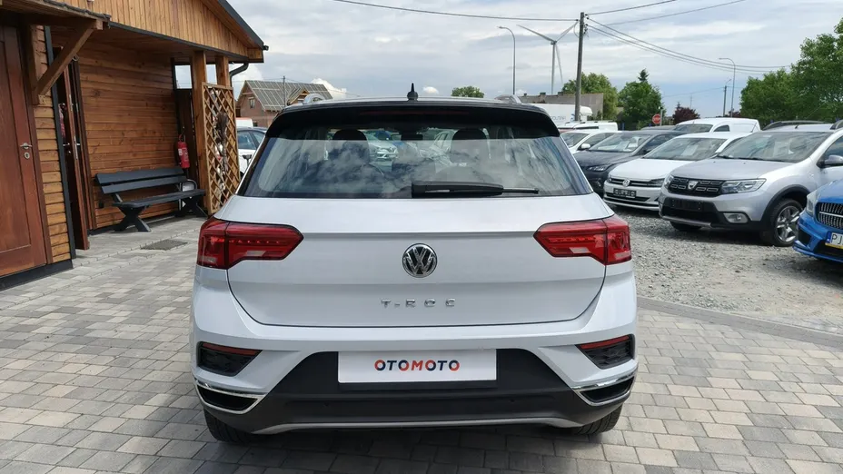 VOLKSWAGEN T-ROC -