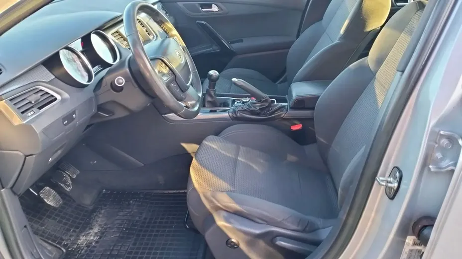 PEUGEOT 508 -
