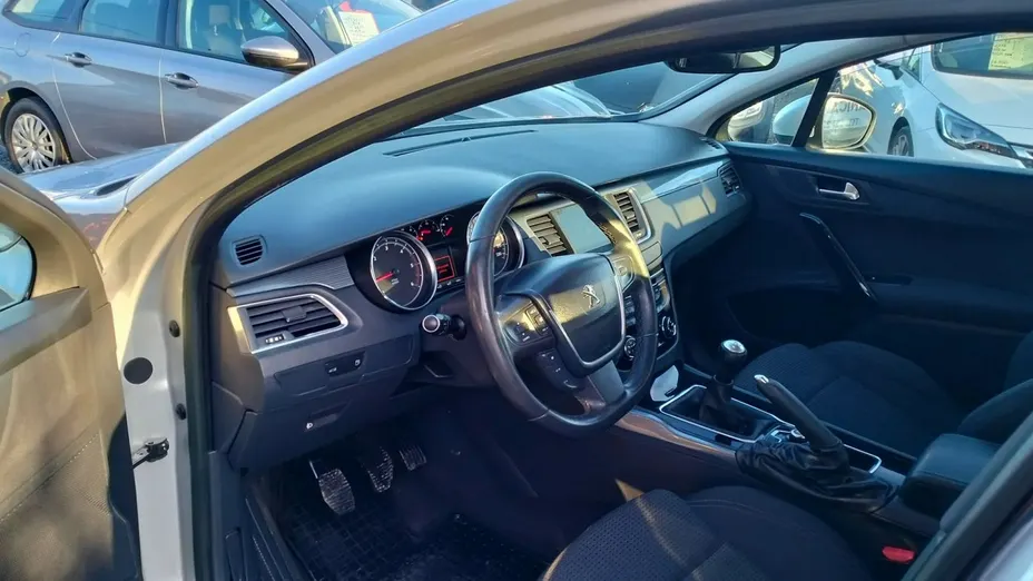 PEUGEOT 508 -