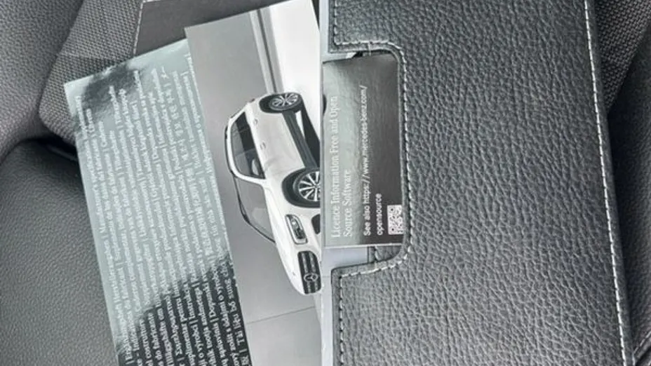 MERCEDES-BENZ GLB -
