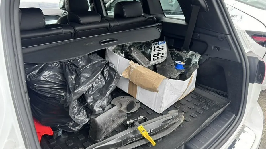 MERCEDES-BENZ GLB -