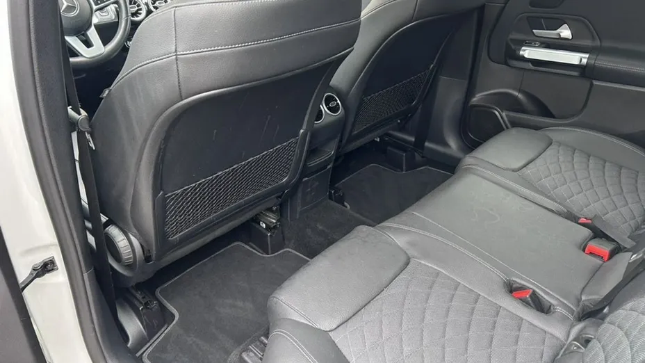 MERCEDES-BENZ GLB -