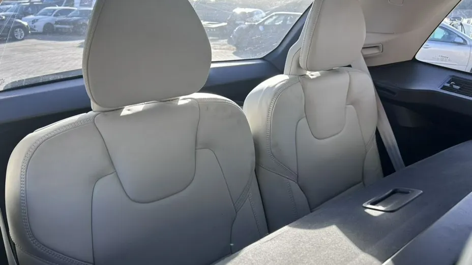 VOLVO XC90 -