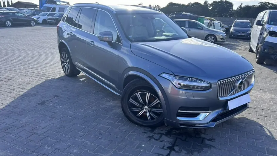 VOLVO XC90 -