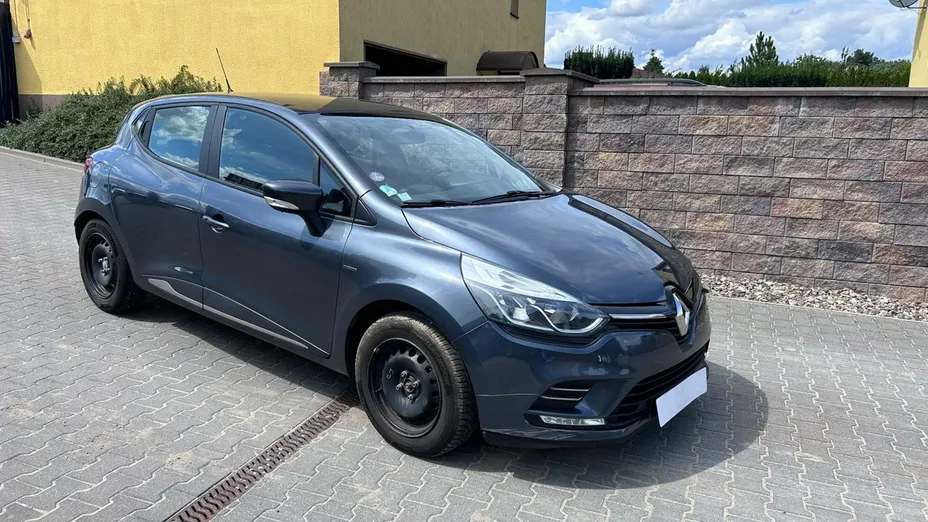 RENAULT Clio -