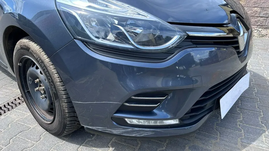 RENAULT Clio -