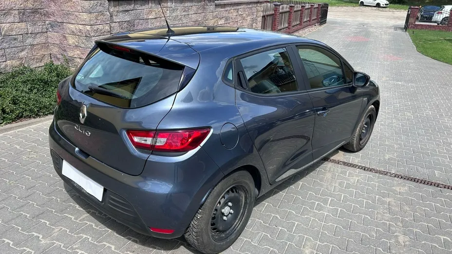 RENAULT Clio -