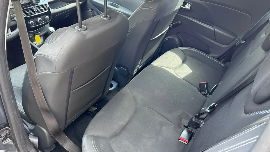 RENAULT Clio -