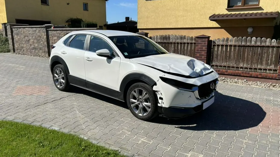MAZDA CX-30 -