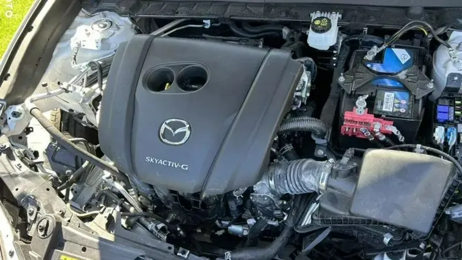 MAZDA CX-30 -