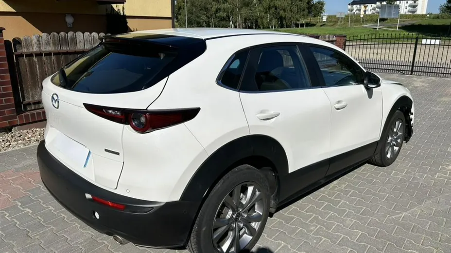 MAZDA CX-30 -
