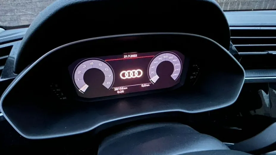 AUDI Q3 -
