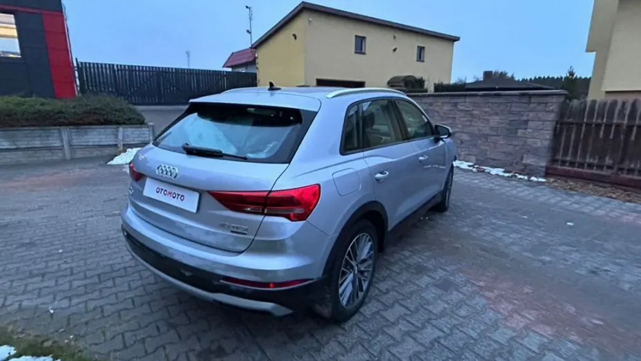 AUDI Q3 -