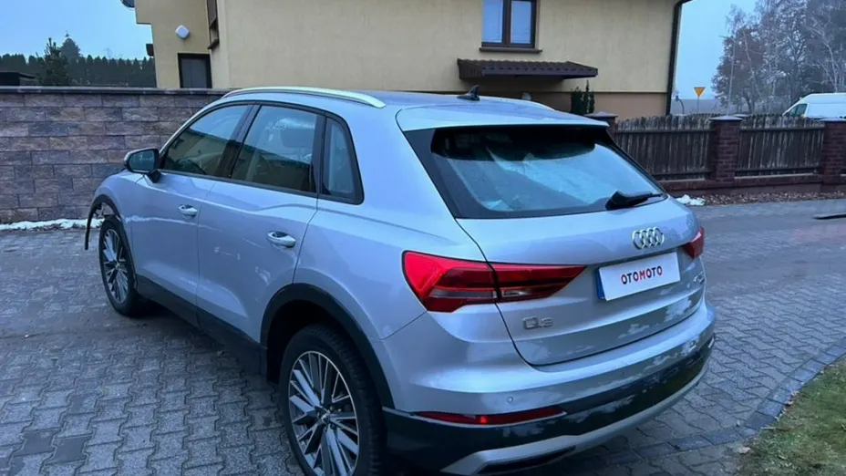 AUDI Q3 -