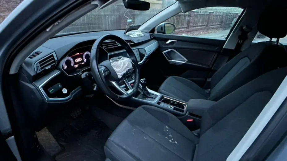 AUDI Q3 -