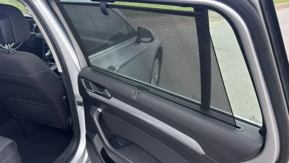 VOLKSWAGEN Passat -