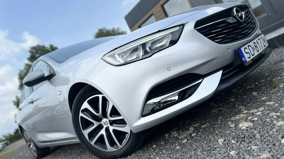 OPEL Insignia -