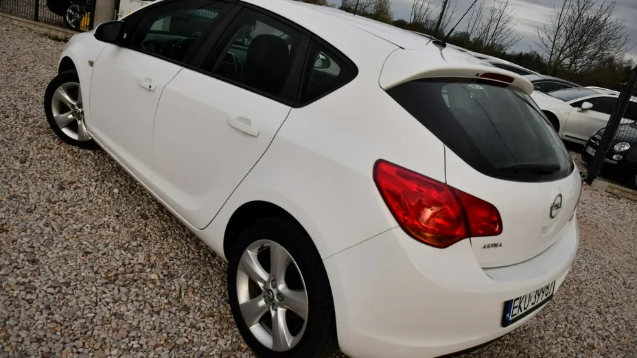 OPEL Astra -