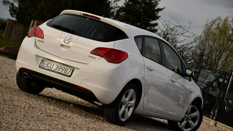 OPEL Astra -