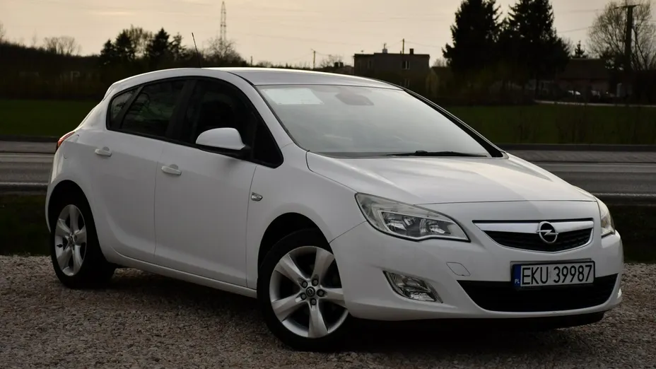 OPEL Astra -