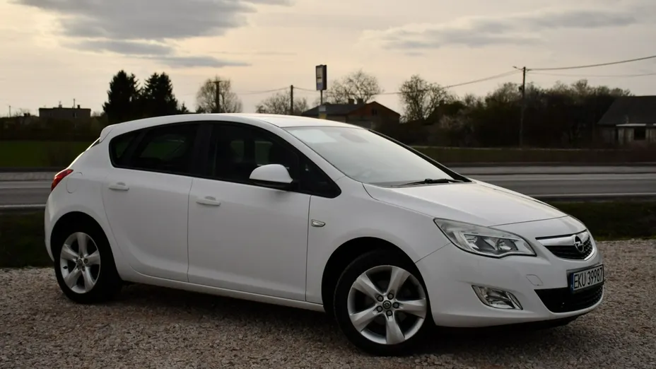 OPEL Astra -