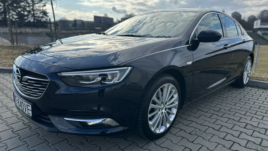 OPEL Insignia -