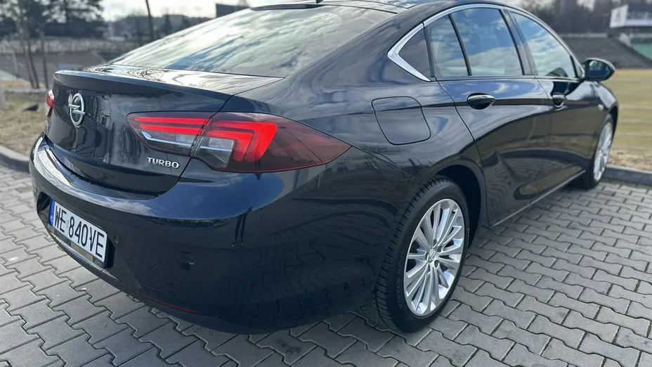 OPEL Insignia -
