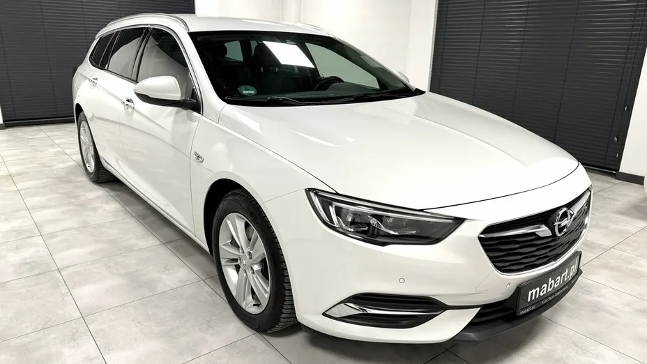 OPEL Insignia -