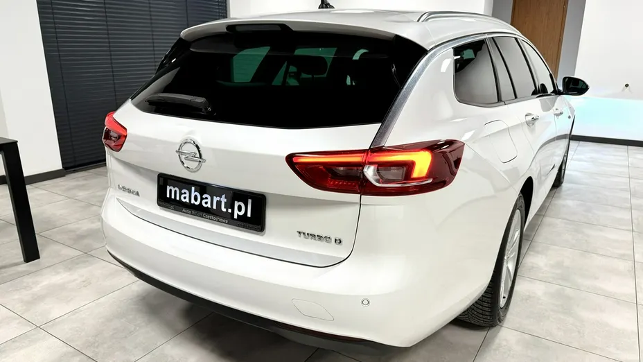 OPEL Insignia -