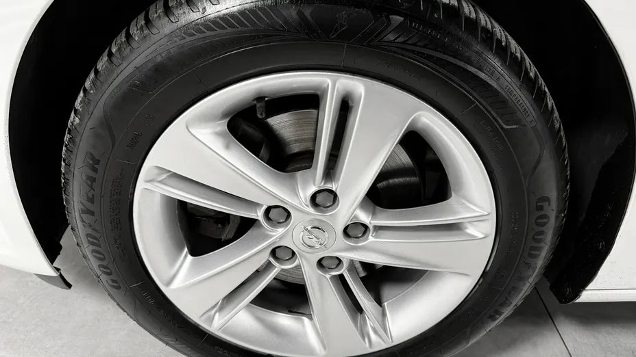OPEL Insignia -