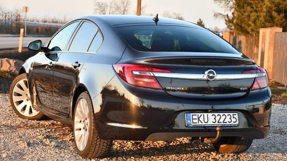 OPEL Insignia -