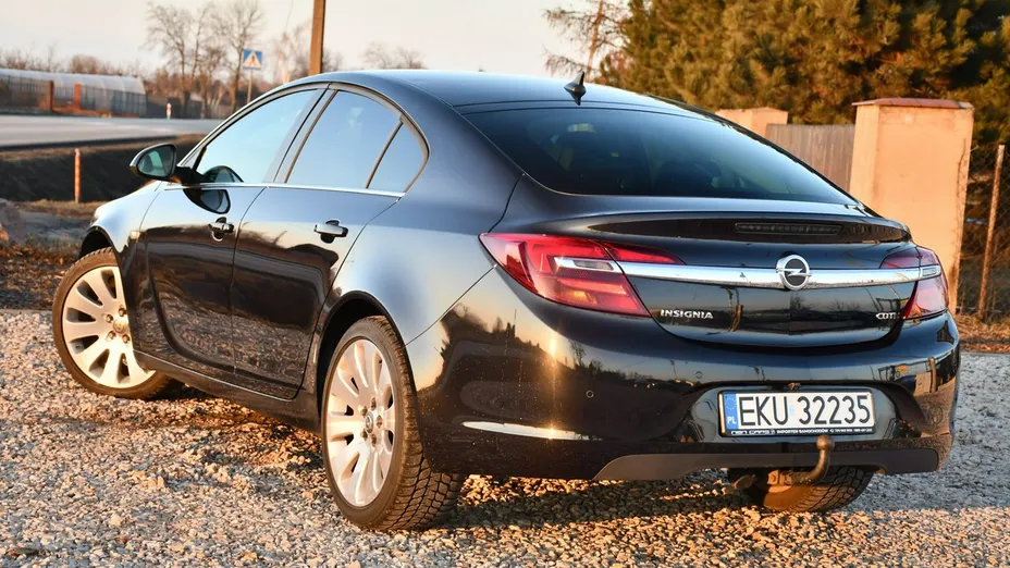 OPEL Insignia -