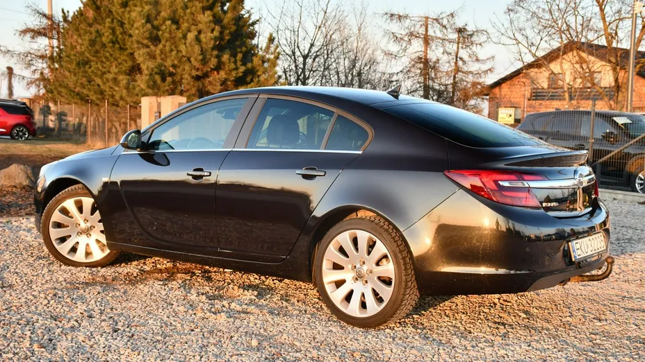OPEL Insignia -