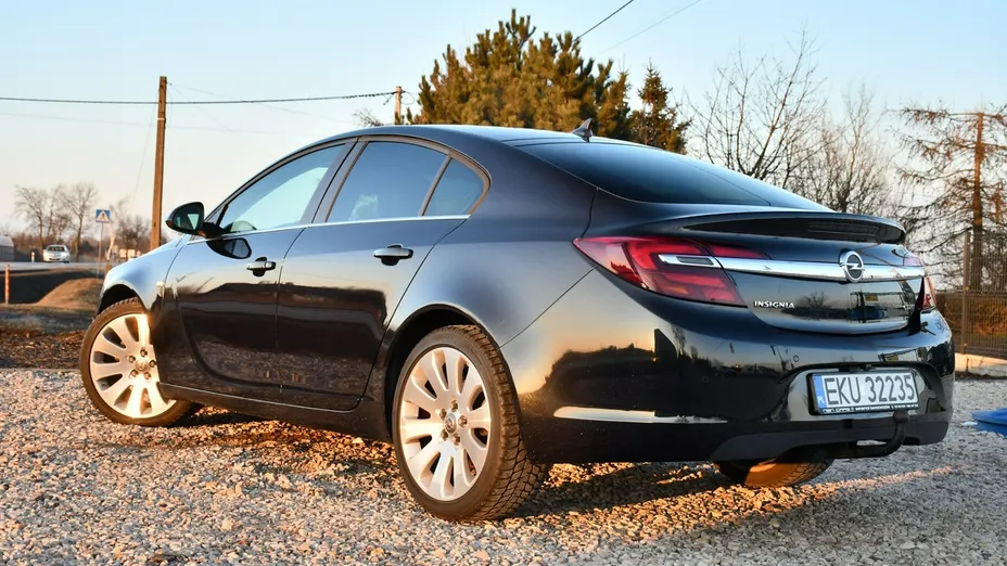 OPEL Insignia -
