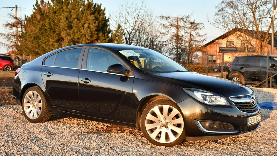 OPEL Insignia -