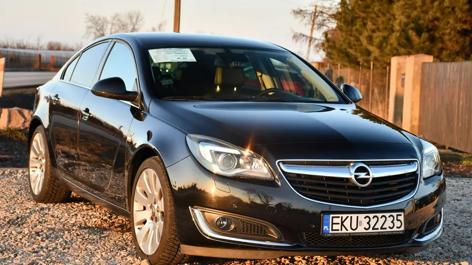 OPEL Insignia -