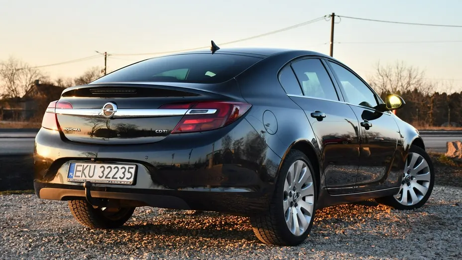 OPEL Insignia -