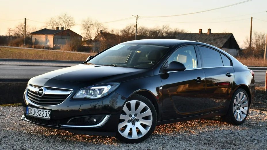 OPEL Insignia -