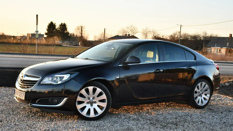 OPEL Insignia -
