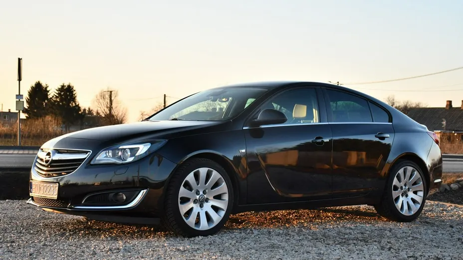 OPEL Insignia -